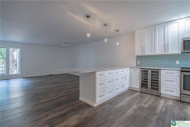 Photo - 77 W Broad St