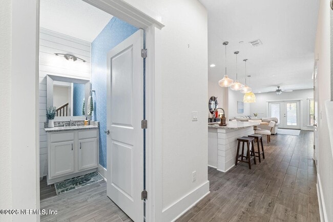Photo - 622 2nd St N