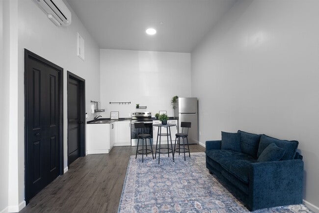 Photo - 180 Lyman St Unit 180