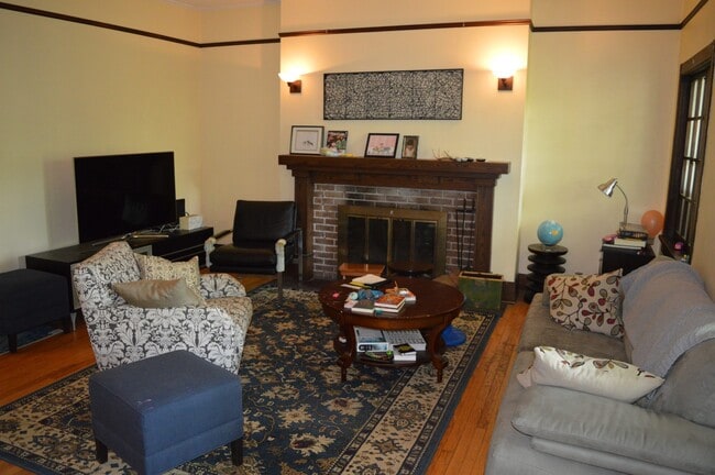 Photo - 1825 Summit Ave