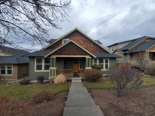 Building Photo - SPACIOUS SINGLE FAMILY HOME LOCATED IN SW REDMOND!