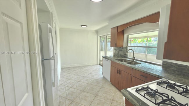 Photo - 6504 Arbor Dr