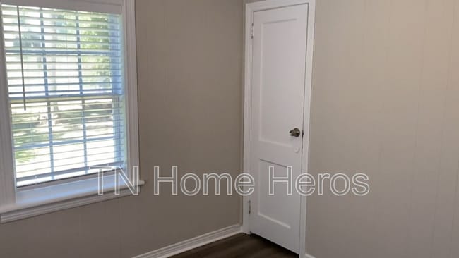 Photo - 2731 Ontario St