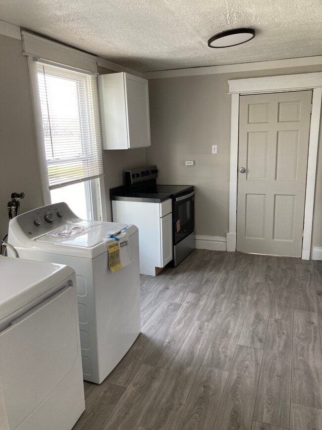 Photo - 4023 Fairlawn Ave Unit Apt 1