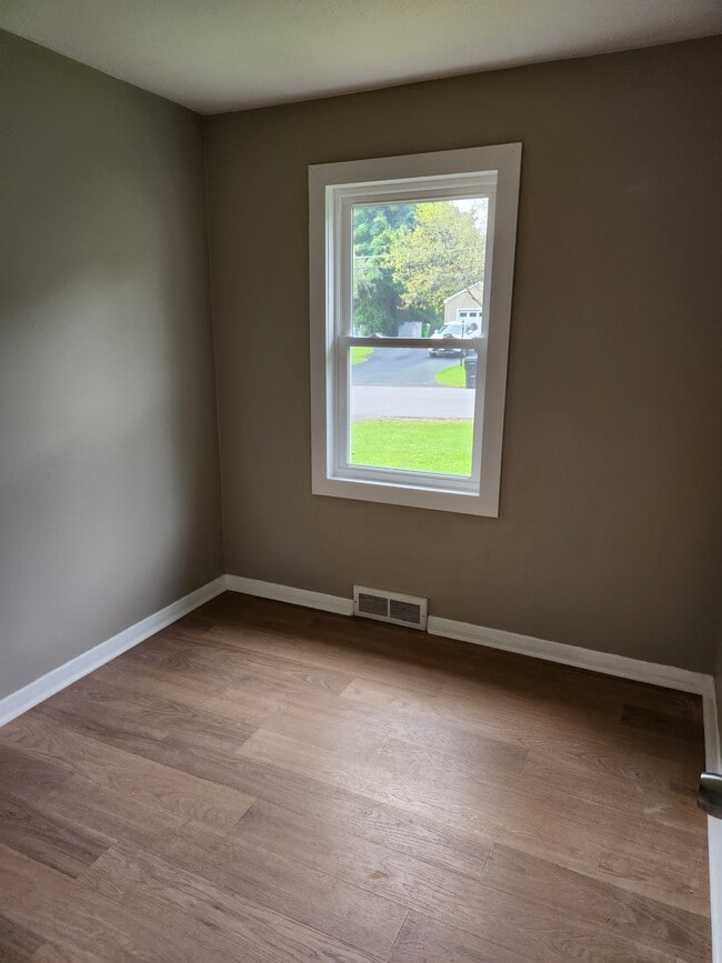 Photo - 101 Sunrise Terrace