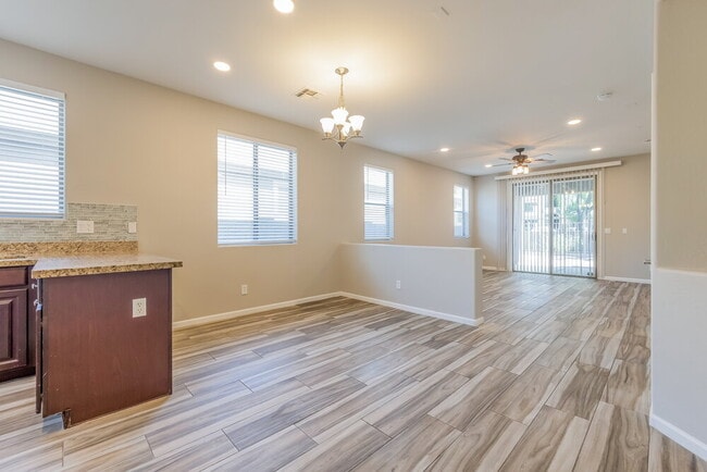 Photo - 3049 S Sailors Way