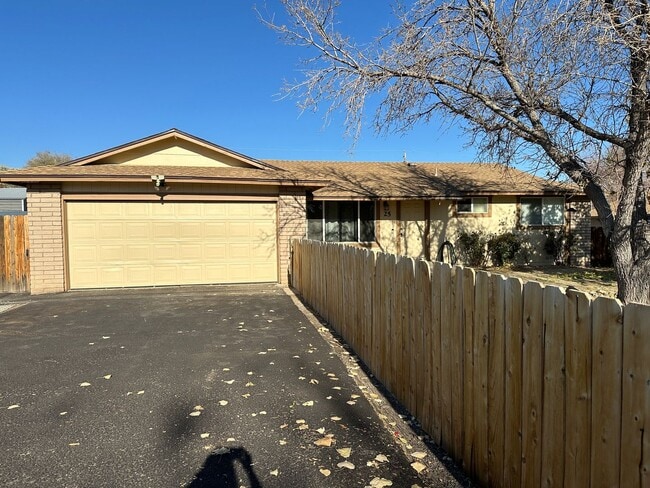 Photo - Spacious home with RV parking in Spanish Springs