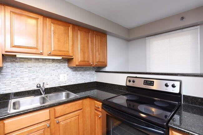 Photo - 4334 N Hazel St Unit 804