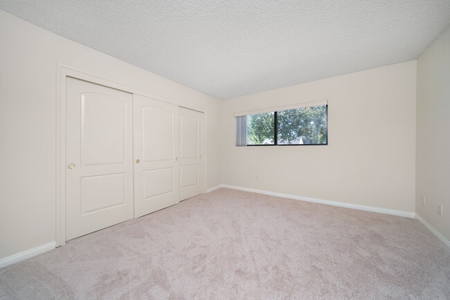 Photo - 12244 Riverside Dr