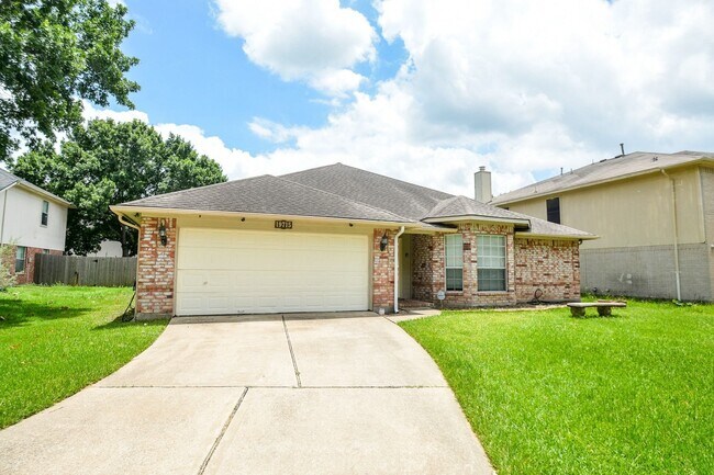 Photo - 19715 Lindenfield Ct