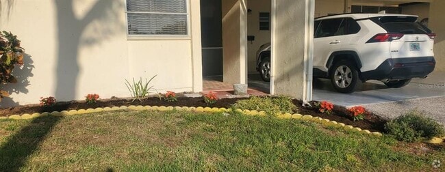 Building Photo - 6201 Green View Dr Rental