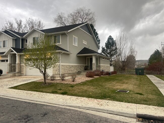 Photo - 1138 1740 W