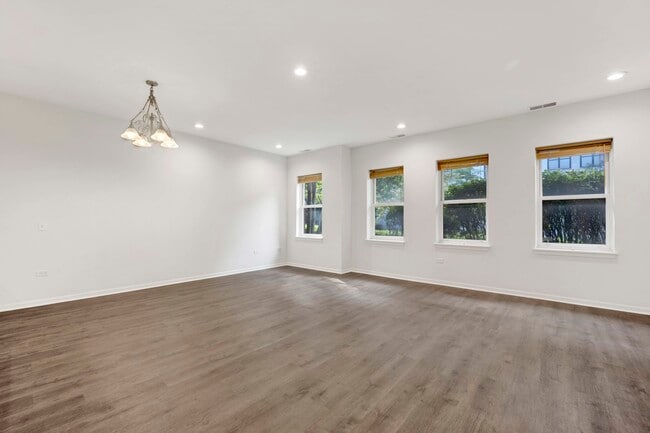 Photo - 948 W 15th Pl