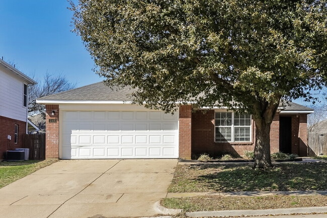 Building Photo - 249 Heritage Dr