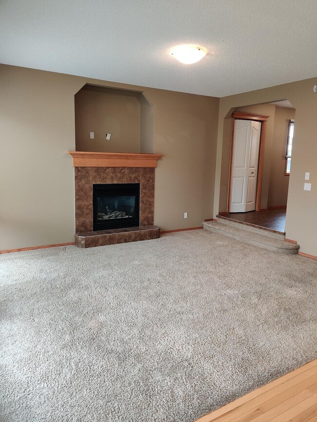 Photo - 9011 Royal Oak Way NW