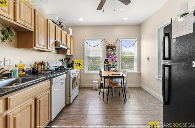 Photo - 175 River St