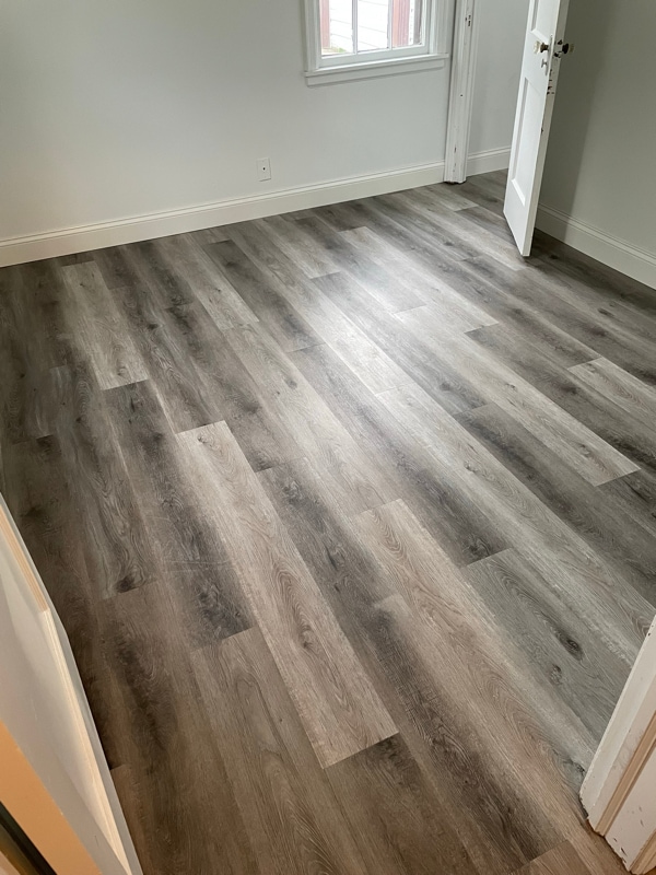 Photo - 904 4th St S