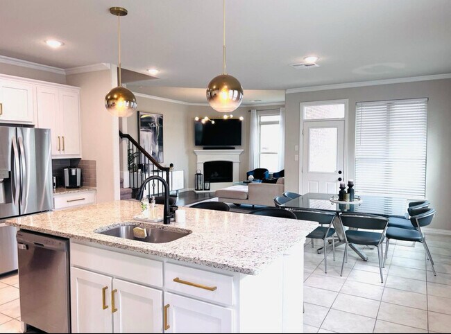Photo - 7640 Northumberland Dr