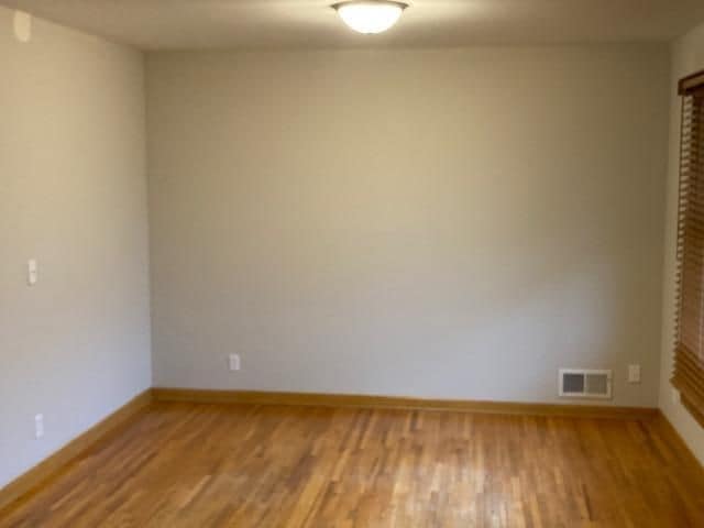 Photo - 4049 Monroe St NE