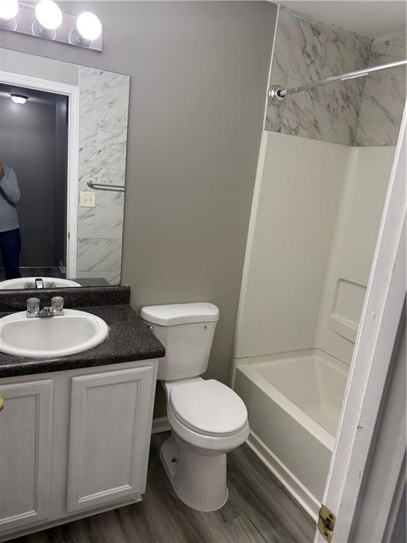 Photo - 2324 Coach Way