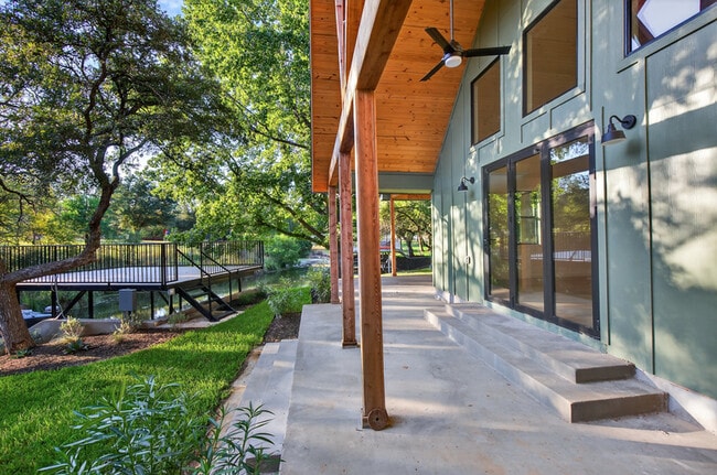 Photo - 308 Mountain View