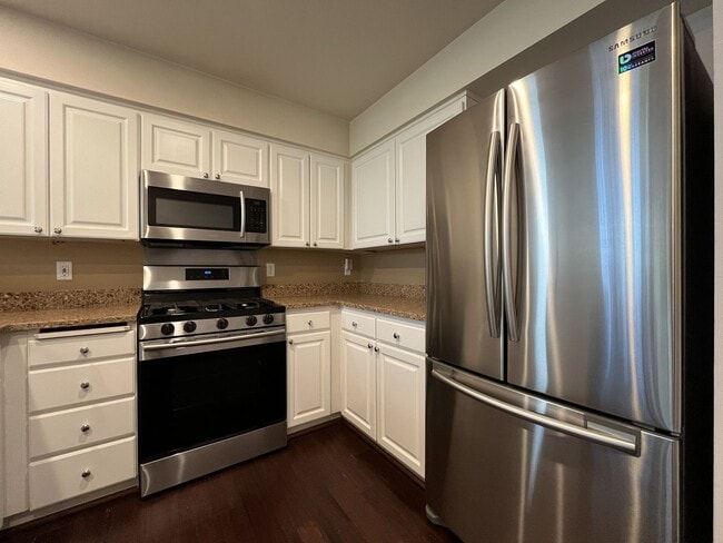 Photo - Incredible Forrest Park Townhome!! 2 bedroom, 2 bath, HUGE attached Garage!