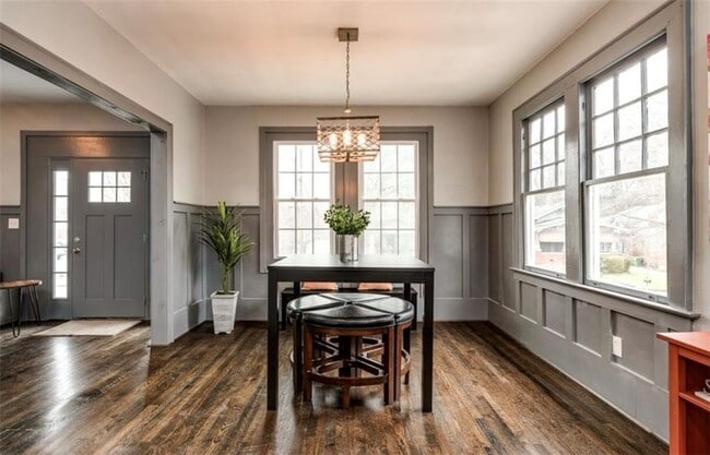 Photo - 1497 Rogers Ave SW