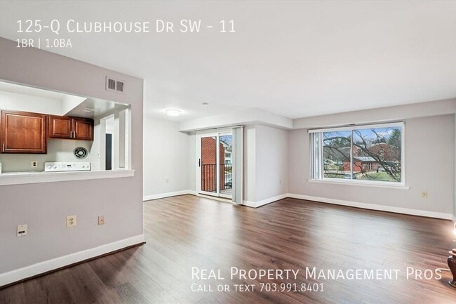 Photo - 125 Clubhouse Dr SW Unit 11