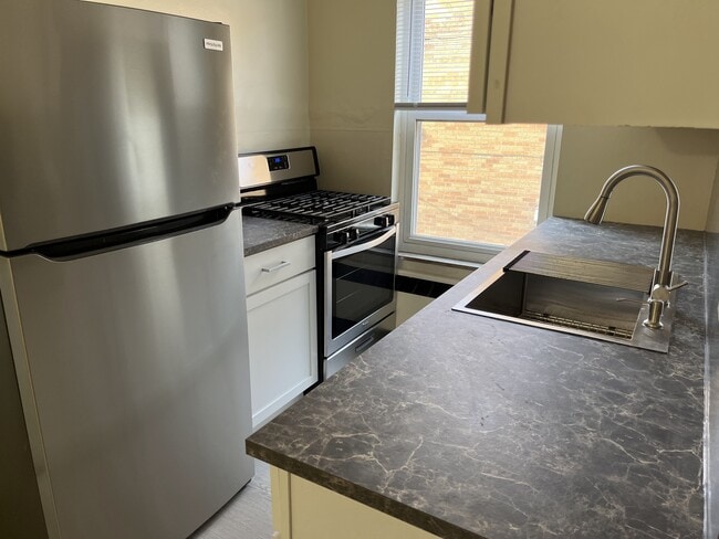 Photo - 6842 Montgomery Rd