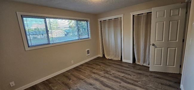 Photo - 34230 Pittsburg Rd