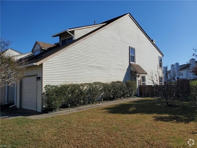 Building Photo - 833 Quesnel Dr Rental