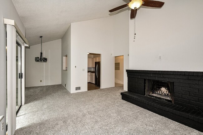 Photo - **Beautifully Updated 2-Bedroom, 2-Bath Condo in Prime Kirkland Location** Unit #305