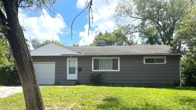 COMING SOON: Bright 3-Bed Home with Spacio... - COMING SOON: Bright 3-Bed Home with Spacio...