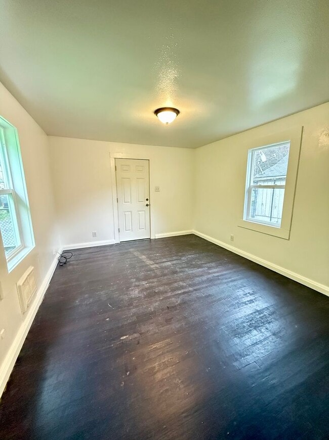 Photo - 918 Summit St Unit #C