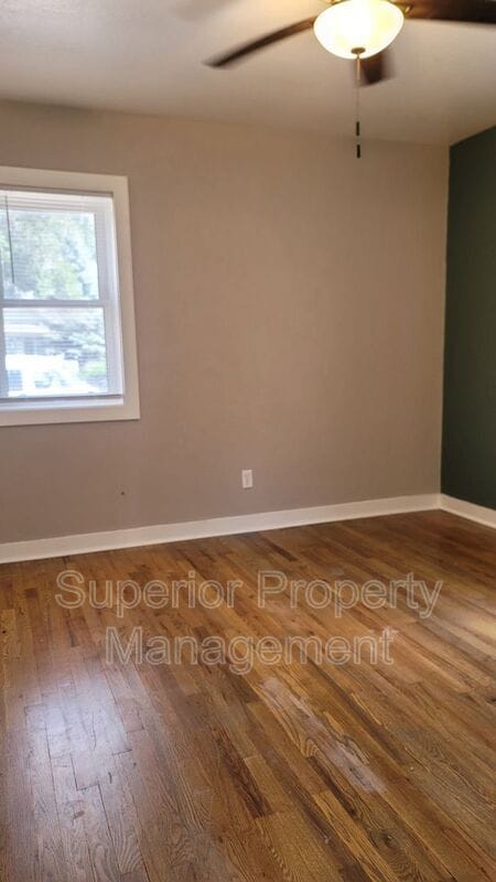 Photo - 102 A St