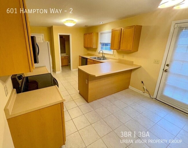 Building Photo - 601 Hampton Way Rental