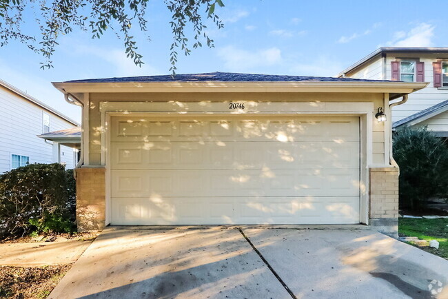 Building Photo - 20746 Desert Shadows Ln Rental