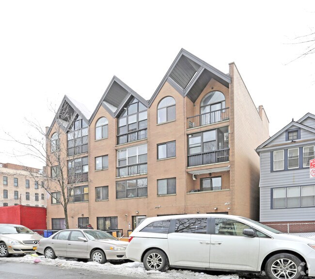 Photo - 86-26 Broadway