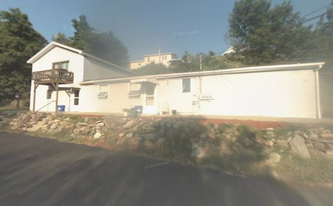 135 8th St Unit 1