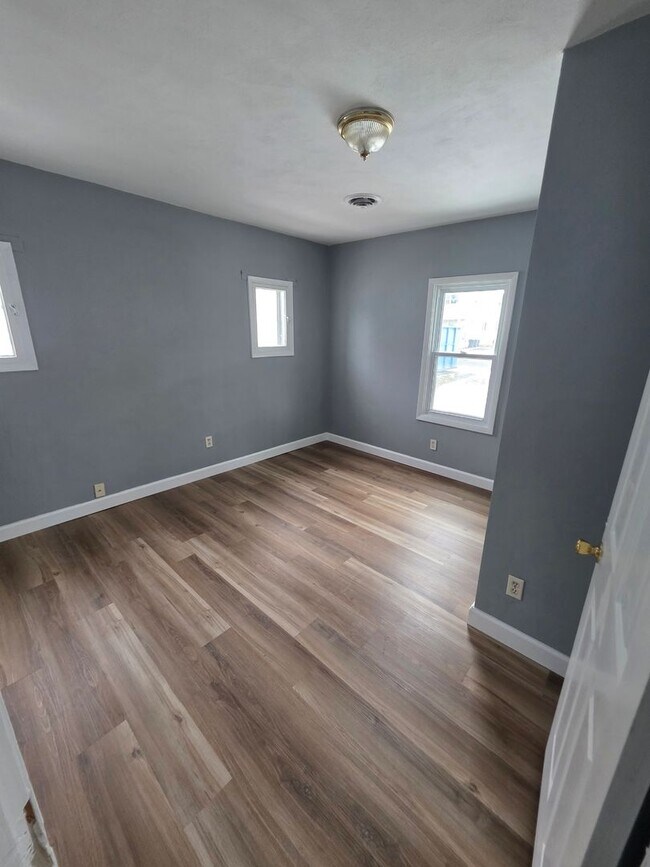 Photo - 2 bed, 1 bath in quiet East Alton neighborhood!