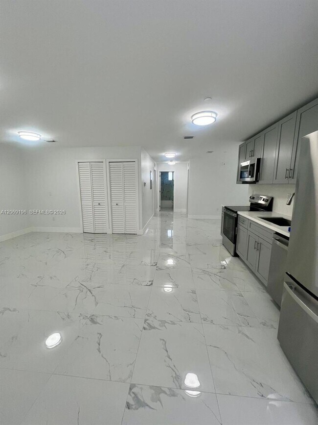 Photo - 1860 NW 19th St Unidad 201