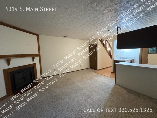 4314 S Main St