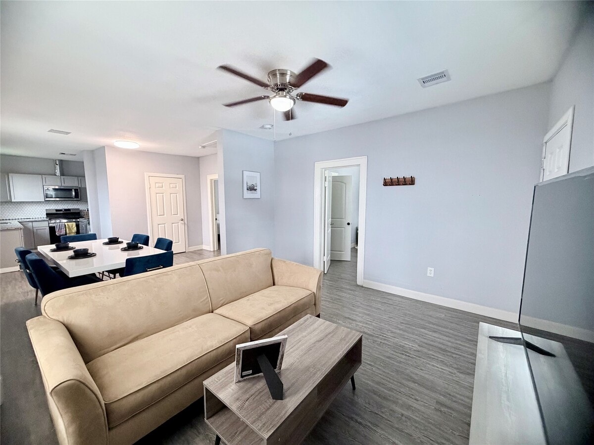 Photo - 4224 Marina St