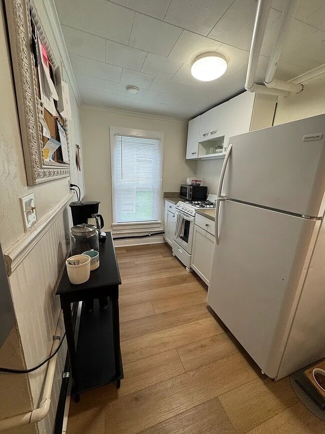 Photo - 722 N East St