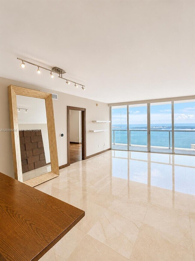 Photo - 465 Brickell Ave Unit 5605