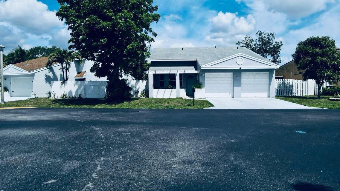Photo - 34 Paxford Ln