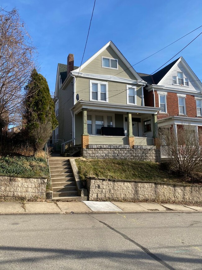 Building Photo - Now showing, Updated 3BR 2 Full Bath house...