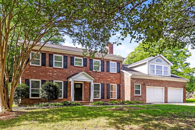 Photo - 2341 Castlecomer Dr
