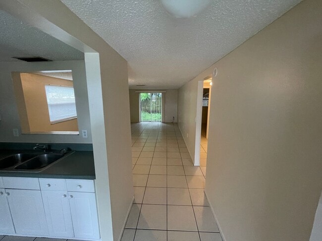 Photo - 2/1 Apartment in New Port Richey