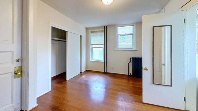 Building Photo - 137 E Gorham St Unit 3 Rental